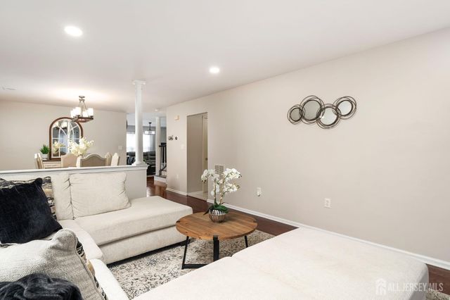 604 Creststone Circle, South Brunswick, NJ 08540