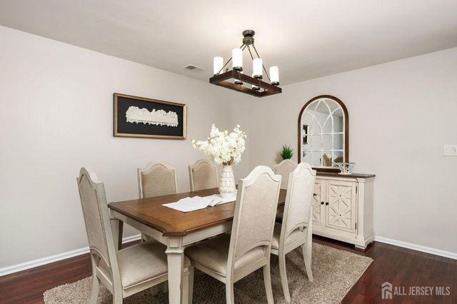 604 Creststone Circle, South Brunswick, NJ 08540