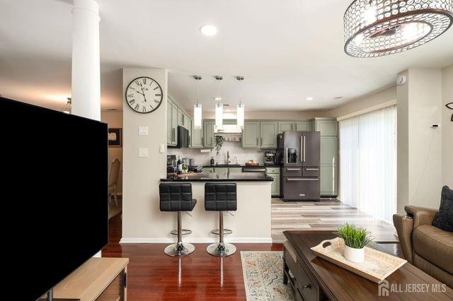 604 Creststone Circle, South Brunswick, NJ 08540