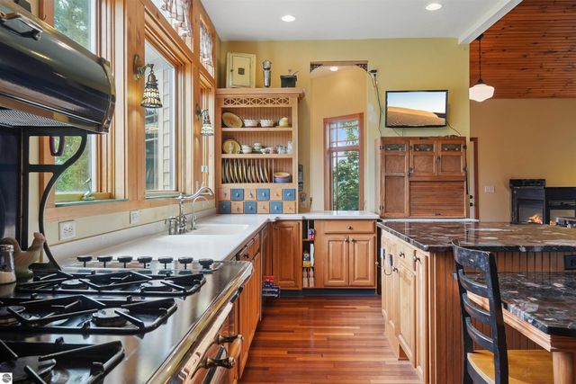 16186 N 200th Avenue, Leroy, MI 49655