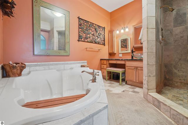 16186 N 200th Avenue, Leroy, MI 49655