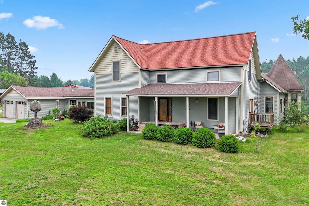 16186 N 200th Avenue, Leroy, MI 49655