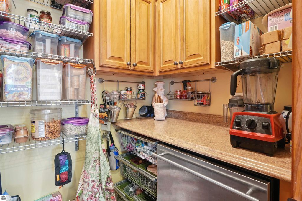 Image 9 of property listing at 16186 N 200th Avenue, Leroy, MI 49655