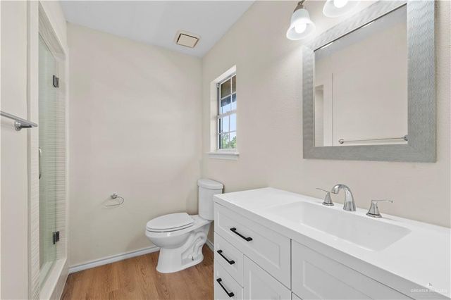 716 E Bugambilia Avenue, Hidalgo, TX 78557