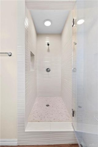716 E Bugambilia Avenue, Hidalgo, TX 78557