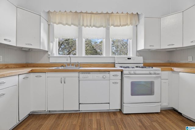 1007 EAST STREET S, Talladega, AL 35160