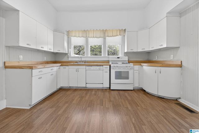 1007 EAST STREET S, Talladega, AL 35160