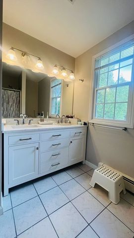 29 Burke Ln, Wellesley, MA 02481