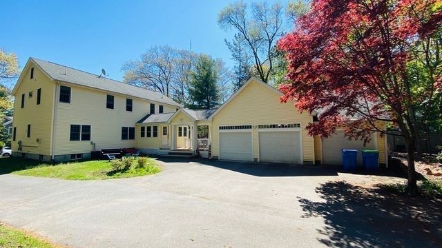 29 Burke Ln, Wellesley, MA 02481