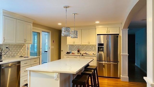29 Burke Ln, Wellesley, MA 02481