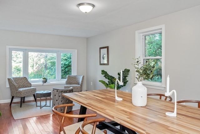 29 Burke Ln, Wellesley, MA 02481