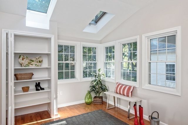 29 Burke Ln, Wellesley, MA 02481