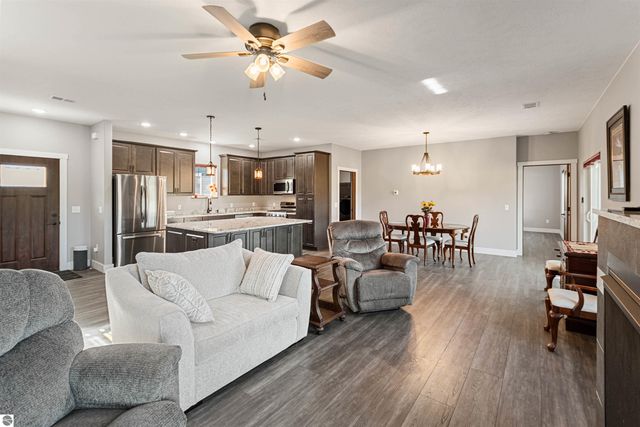 5597 Timber Flats Drive, Kingsley, MI 49649