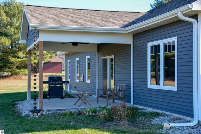 5597 Timber Flats Drive, Kingsley, MI 49649