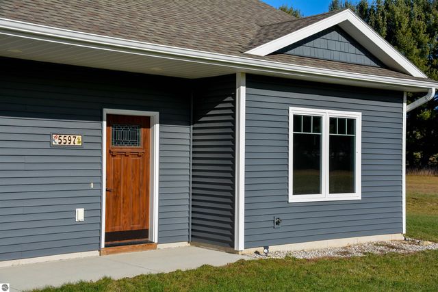 5597 Timber Flats Drive, Kingsley, MI 49649