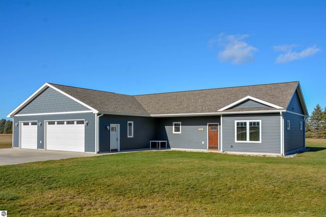 5597 Timber Flats Drive, Kingsley, MI 49649