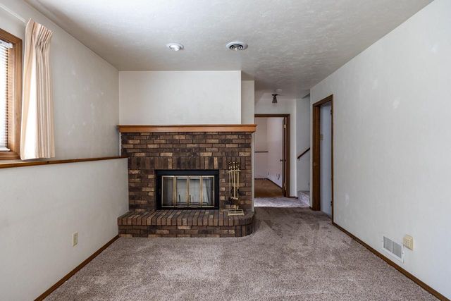 3400 N SHAWNEE LANE, Appleton, WI 54914