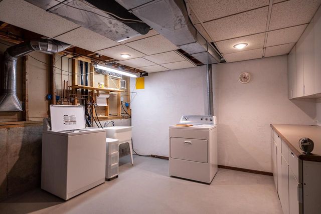 3400 N SHAWNEE LANE, Appleton, WI 54914