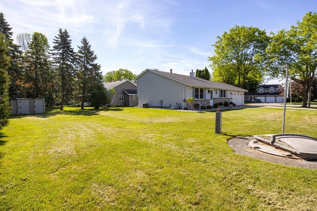 3400 N SHAWNEE LANE, Appleton, WI 54914