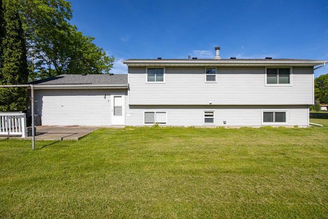 3400 N SHAWNEE LANE, Appleton, WI 54914