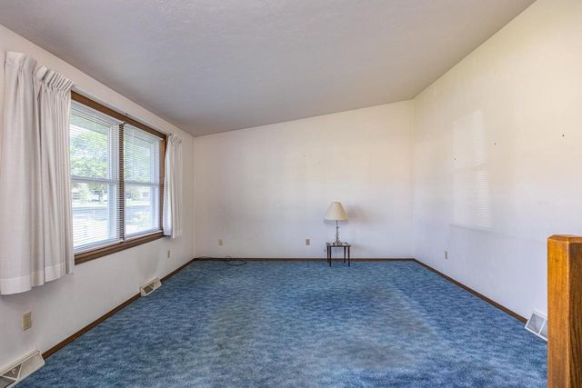 3400 N SHAWNEE LANE, Appleton, WI 54914