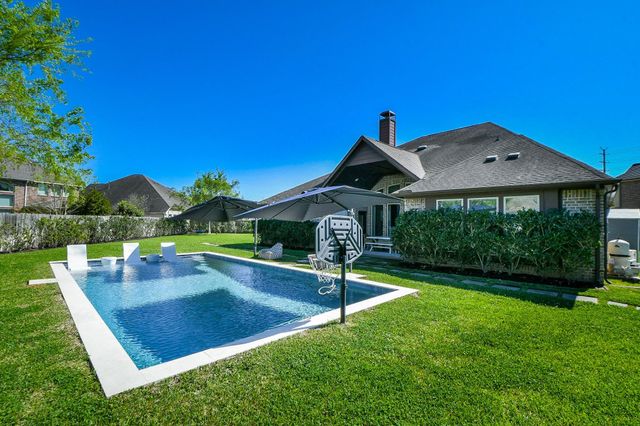 4222 Scenic Valley Lane, Sugar Land, TX 77479