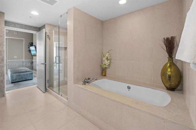 6899 Collins Avenue 2708, Miami Beach, FL 33141