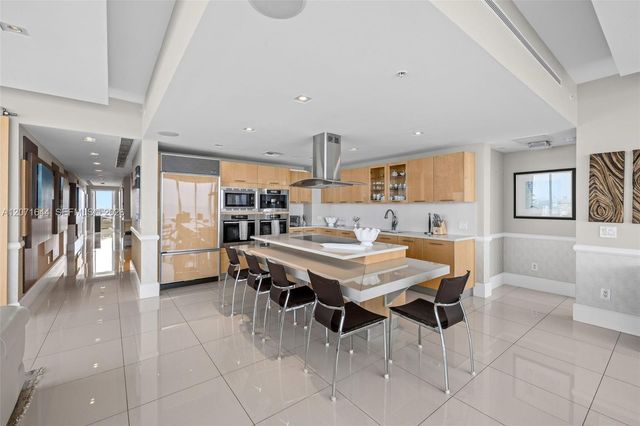 6899 Collins Avenue 2708, Miami Beach, FL 33141