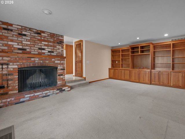 10061 Nw VALLEY VISTA Rd, Hillsboro, OR 97124