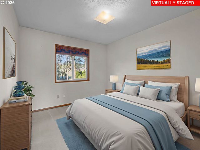 10061 Nw VALLEY VISTA Rd, Hillsboro, OR 97124