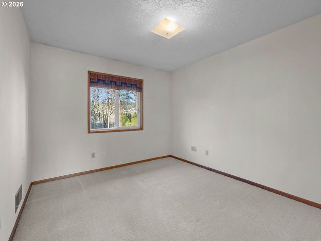 10061 Nw VALLEY VISTA Rd, Hillsboro, OR 97124