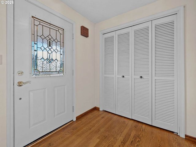 10061 Nw VALLEY VISTA Rd, Hillsboro, OR 97124