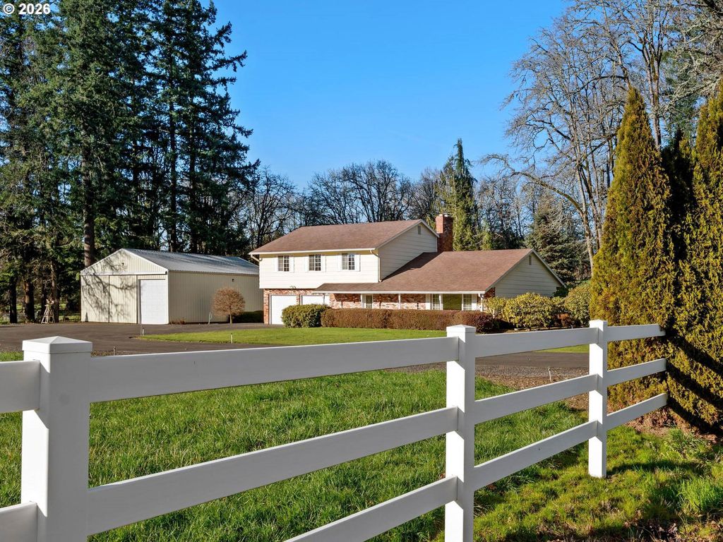 10061 Nw VALLEY VISTA Rd, Hillsboro, OR 97124