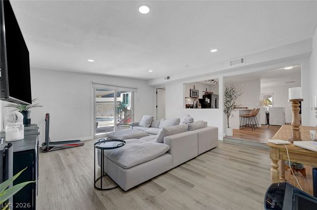 7321 Westpark Avenue, Las Vegas, NV 89147