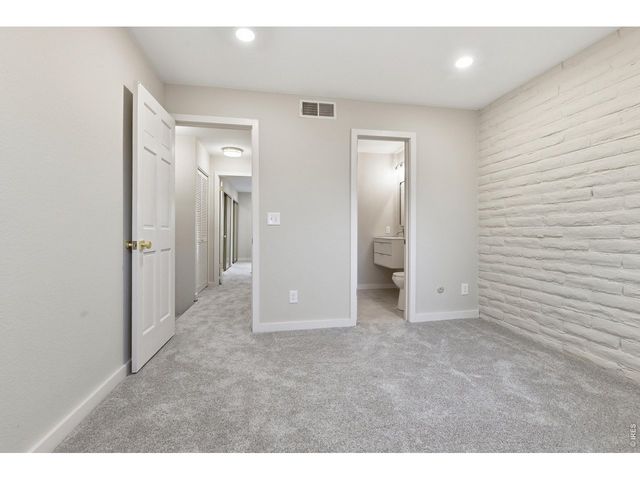 1060 S Parker Rd 27, Denver, CO 80231