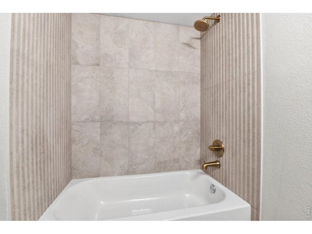 1060 S Parker Rd 27, Denver, CO 80231