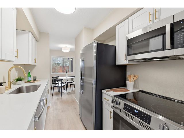 1060 S Parker Rd 27, Denver, CO 80231