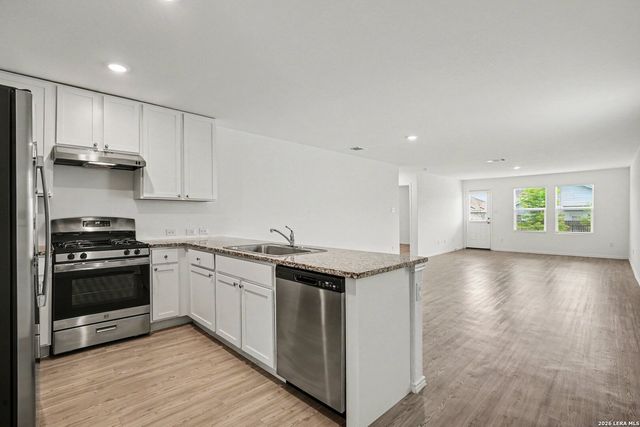 5458 DAPHNE PATH, San Antonio, TX 78253