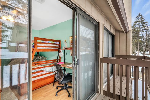 32 Montego Colony 6, Fox Lake, IL 60020