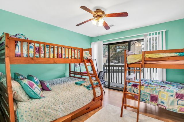 32 Montego Colony 6, Fox Lake, IL 60020