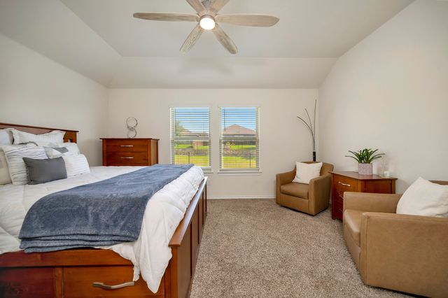 924 English Drive, Aubrey, TX 76227