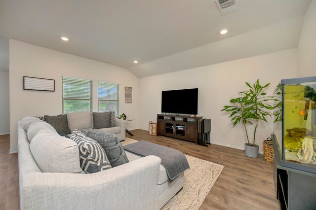 924 English Drive, Aubrey, TX 76227