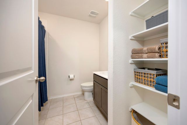 924 English Drive, Aubrey, TX 76227