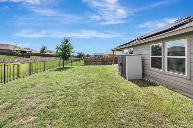 924 English Drive, Aubrey, TX 76227