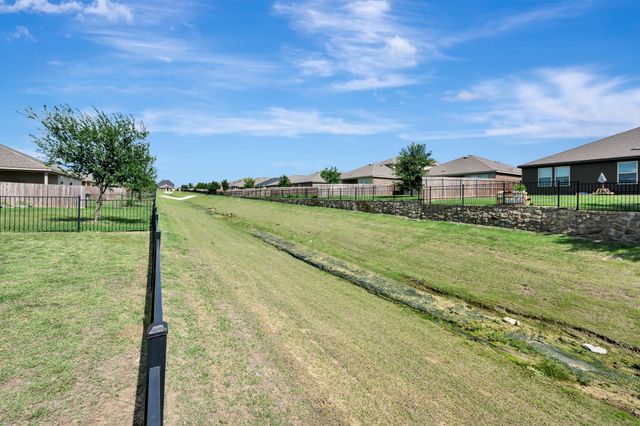 924 English Drive, Aubrey, TX 76227