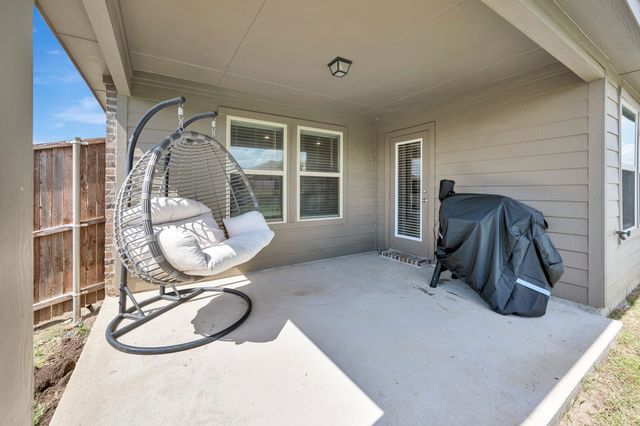 924 English Drive, Aubrey, TX 76227