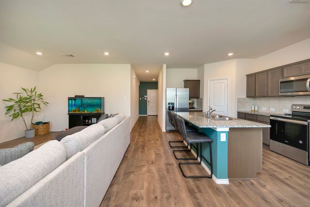 924 English Drive, Aubrey, TX 76227