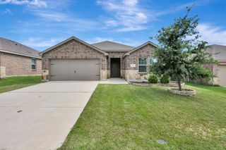 924 English Drive, Aubrey, TX 76227