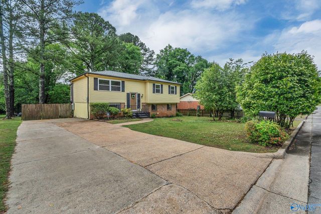 2723 Monticello Drive NW, Huntsville, AL 35810
