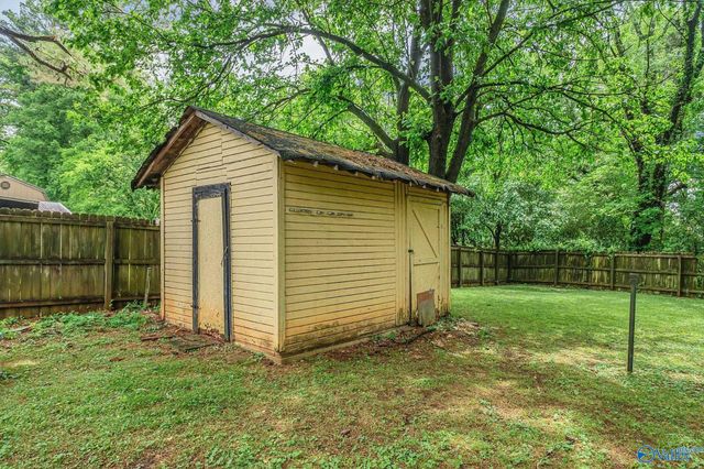 2723 Monticello Drive NW, Huntsville, AL 35810